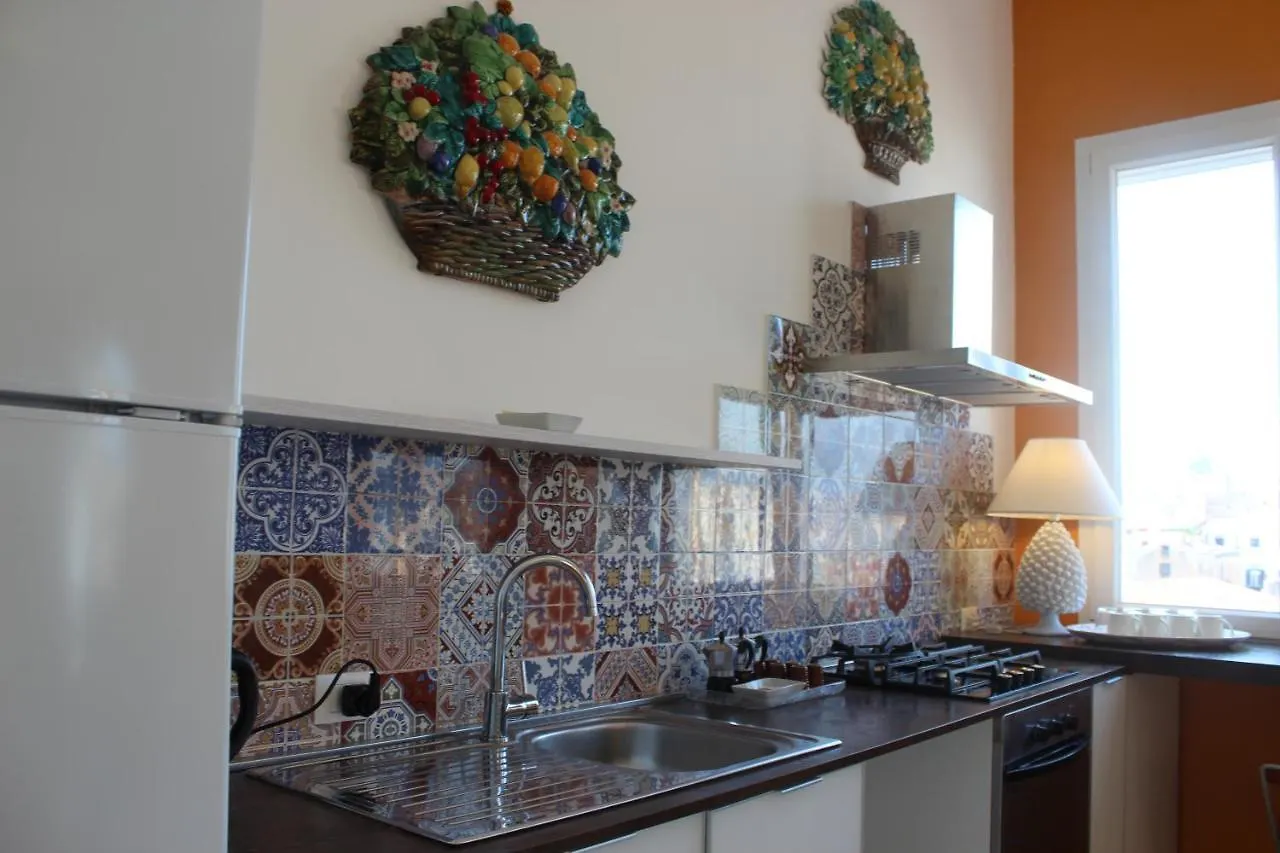 La Maison Del Sole 팔레르모 B&B